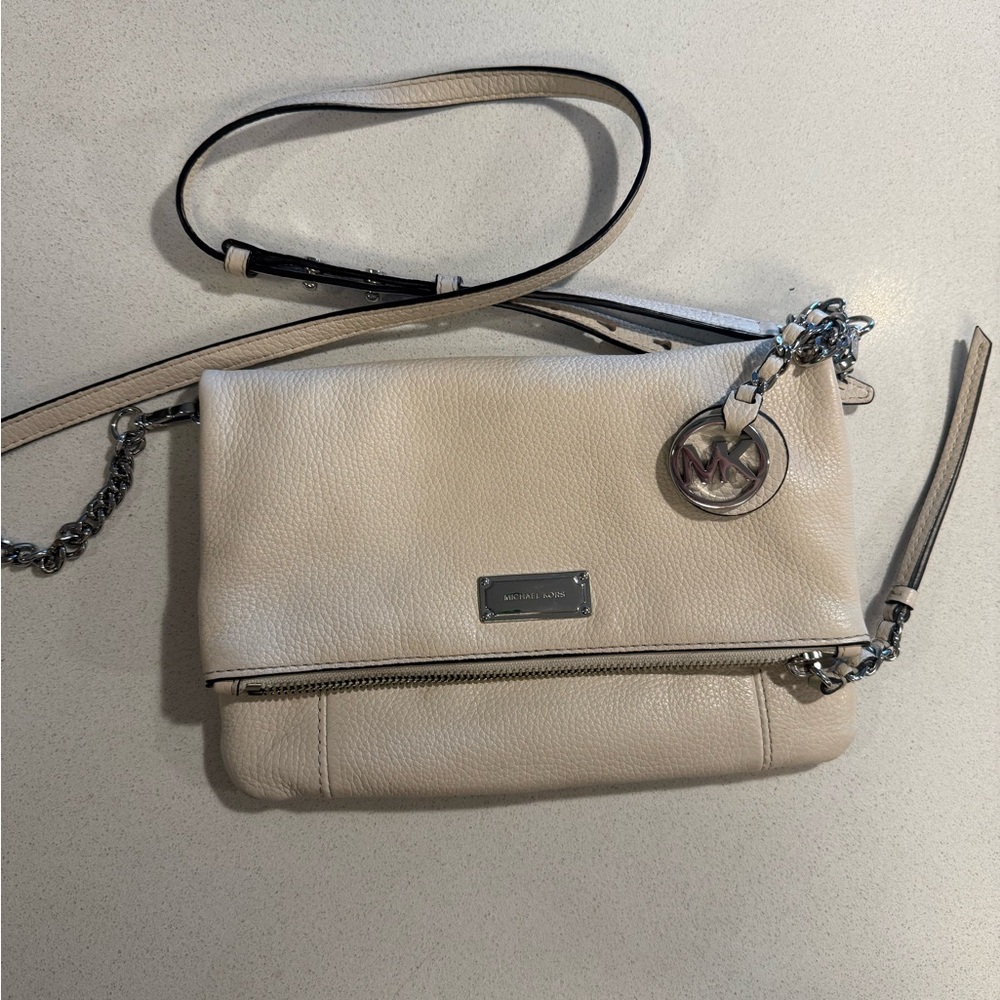 Multiple brands/purses - Picture 10 of 11